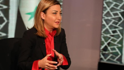 مستشارة "الأسد" تصف علاقة النظام مع إيران بـ"التاريخية والمتجذرة"