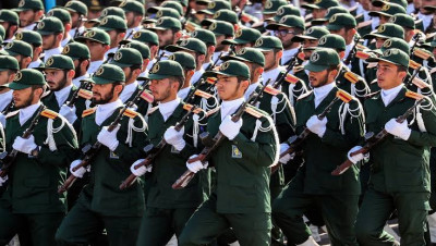 واشنطن تتجه للتراجع عن إزالة "الحرس الثوري" من قوائم الإرهاب