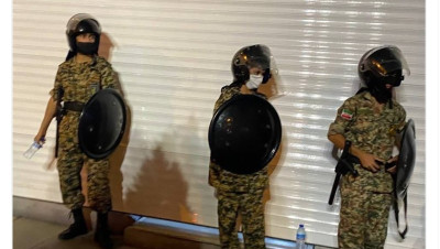 إيران تقحم الأطفال والمجرمين في قمع الاحتجاجات