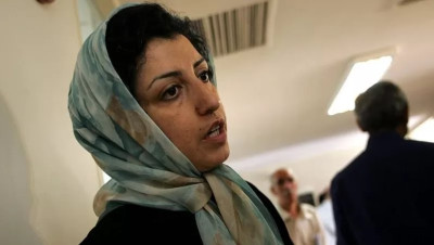 اعتداءات جنسية وجسدية.. ناشطة إيرانية تكشف من سجنها ممارسات الأمن