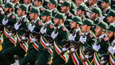 ضغوط أميركية على بريطانيا لمنعها من تصنيف حرس إيران الثوري كمنظمة إرهابية