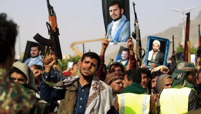 مصادر: إيران توافق على وقف تزويد الحوثيين بالسلاح