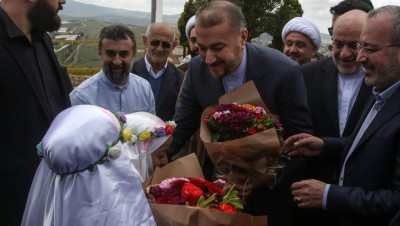 وزير خارجية إيران يلتقي متزعم "حزب الله"