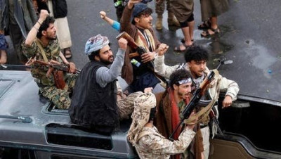 اليمن.. ضبط عصابة تهريب أسلحة لميليشيا الحوثي