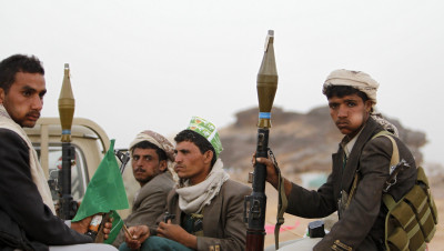 التحالف ينفي سيطرة الحوثيين على 15 موقعا جنوب السعودية