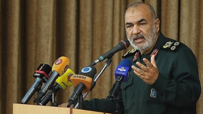 "الحـرس الثـوري" يتوعد من الجزر المحتلة في الخليج العربي