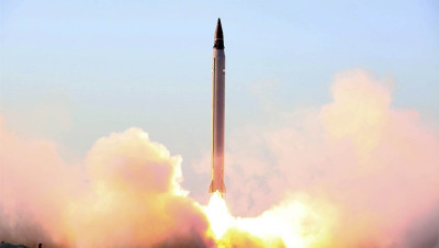 طهران تتحدى واشنطن وتؤكد استمرار إجراء التجارب الصاروخية