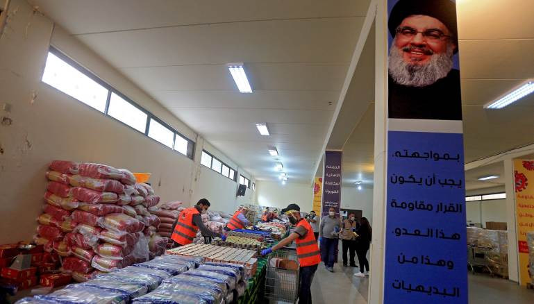 البضائع إيرانية.. "حـزب الله" يقدم بطاقة تموينية لحاضنته