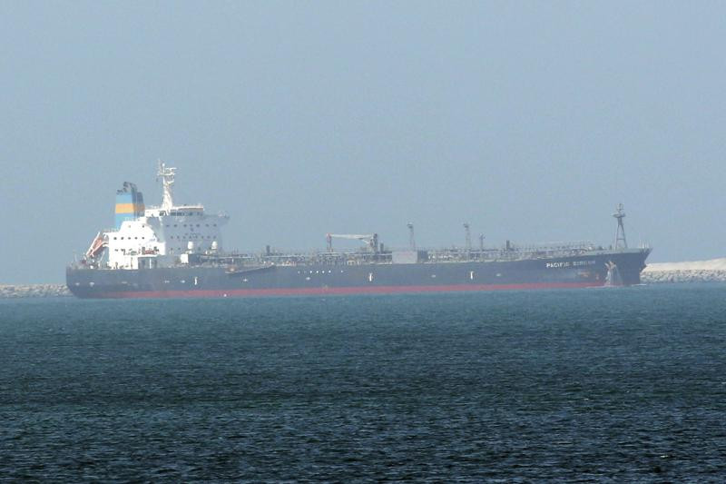البحرية الأمريكية: طائرة مسيرة إيرانية قصفت ناقلة مرتبطة بإسرائيل