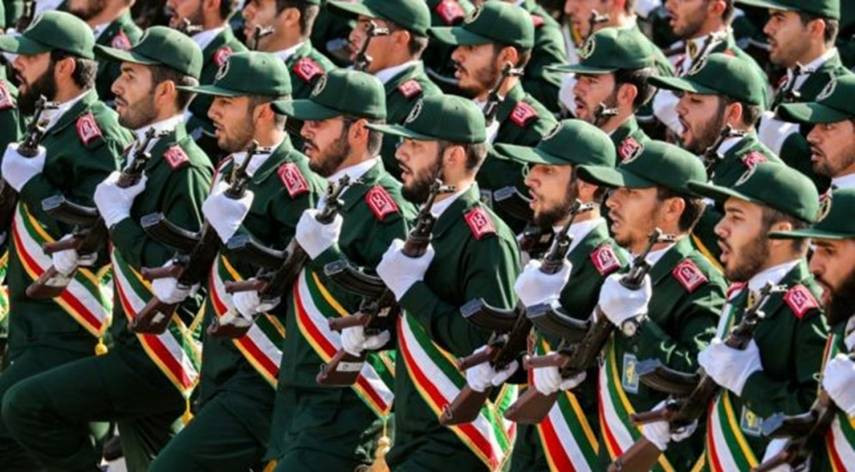 (فيديو) قيادي سابق بالحرس الثوري يكشف عن الوجه الحقيقي لإيران في سوريا والعراق