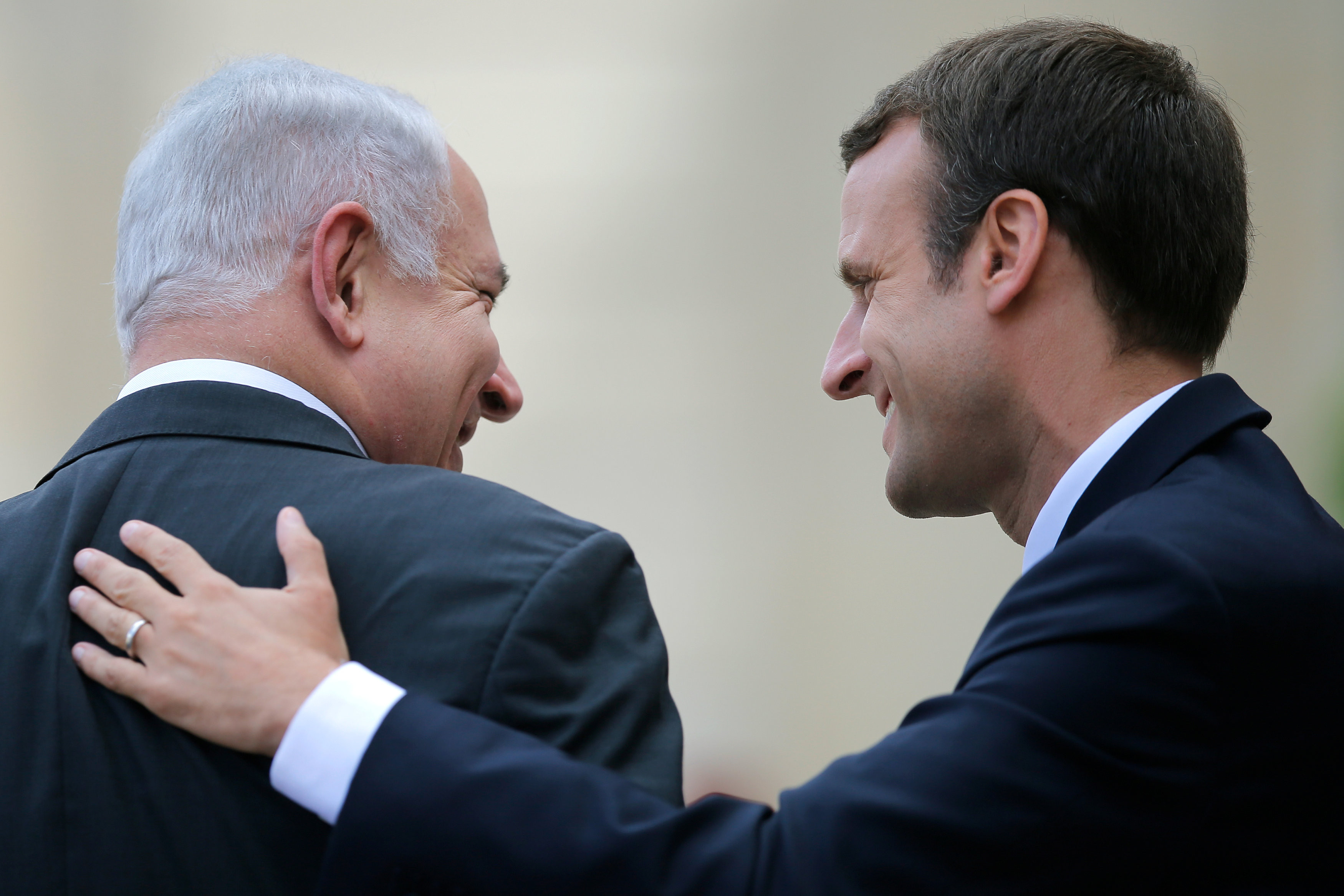 نتنياهو لماكرون: هذا أسوأ توقيت للحوار مع طهران