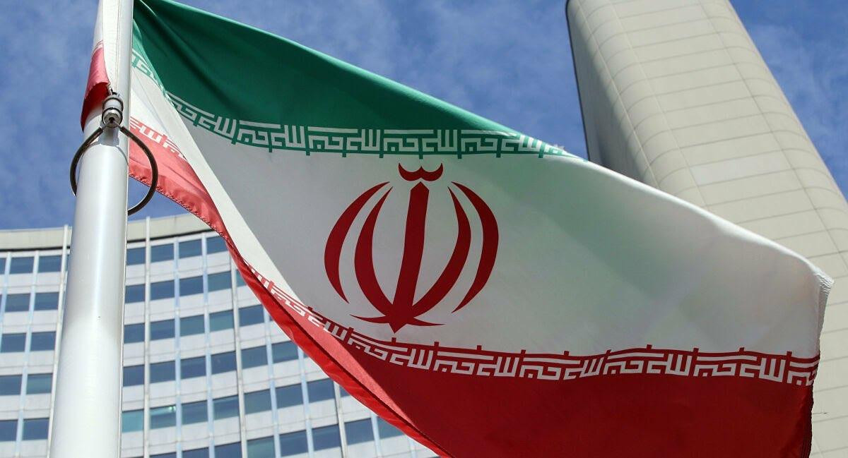 إيـران تطالب برفع العقوبات عن الأسد