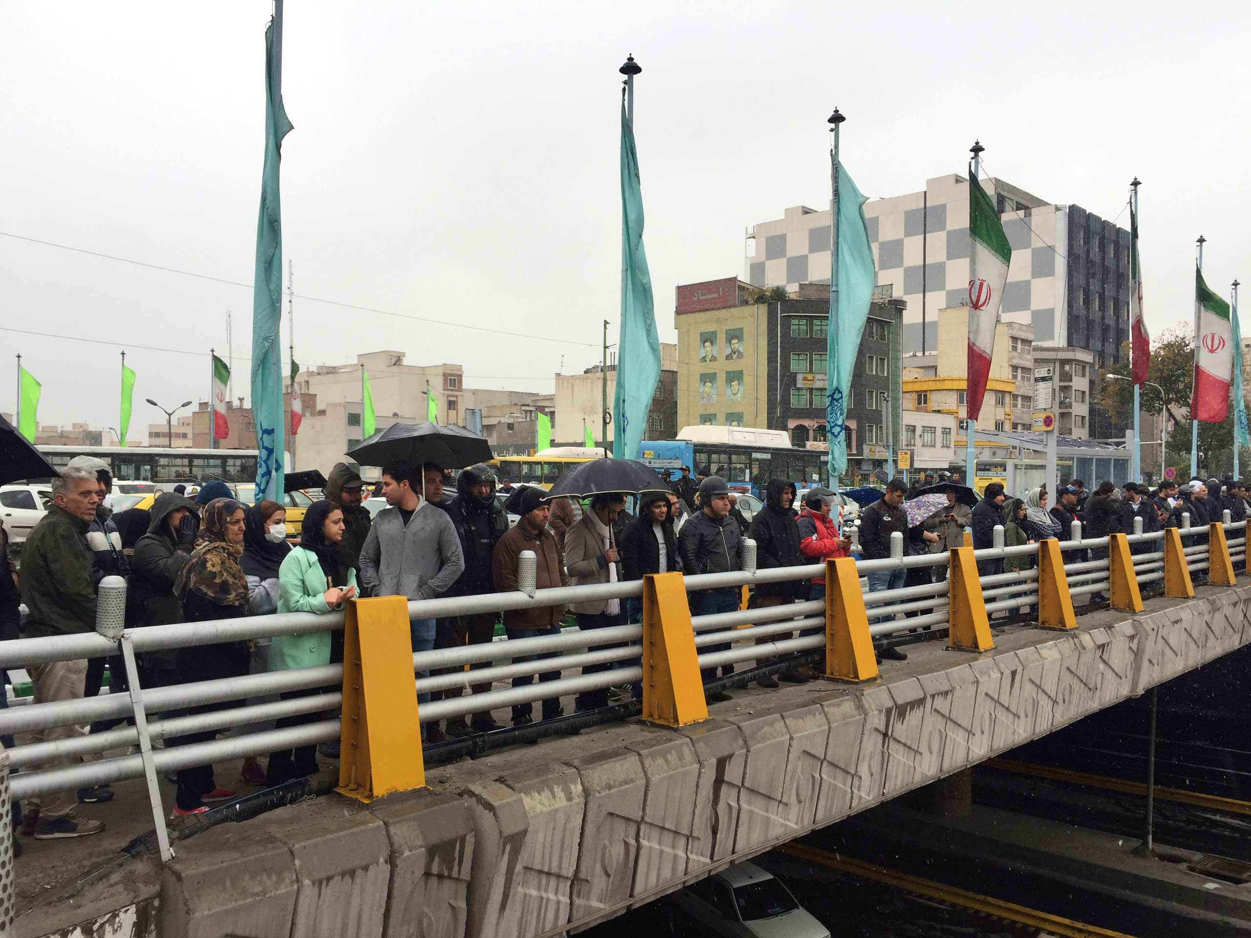 وزير داخلية إيران: أعطينا أوامر بإطلاق الرصاص على المتظاهرين