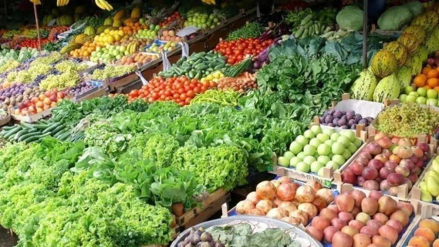 رغم توفرها بكثرة.. الغلاء يجمّد حركة أسواق الخضار والفواكه في طرطوس
