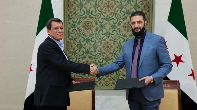 اتفاق تاريخي بين الحكومة السورية وقسد لدمج المؤسسات وضمان الوحدة الوطنية.. تعرف على البنود