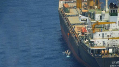 تفاصيل جديدة عن الهجوم على السفينة الإيرانية "ساويز" في البحر الأحمر