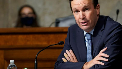 سيناتور أمريكي: العودة للاتفاق النووي ستنهي حرب اليمن