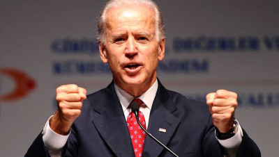 بايدن يواصل معاقبة الأسد ويدين العنف الوحشي للنظام والإيرانيين والروس