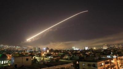 قصف إسرائيلي يستهدف مواقع عسكرية في ثلاث محافظات سورية