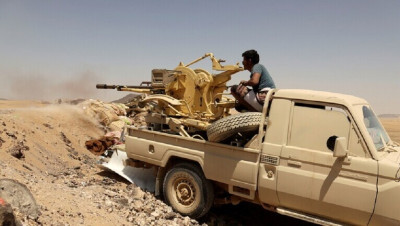 الجيش اليمني يدفع بتعزيزات عسكرية إلى البيضاء