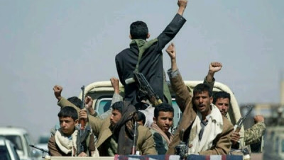 مسؤول حوثي يستولي على ملعب لكرة القدم في ذمار