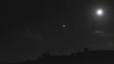 قصــف إسرائيلي يستهدف مواقع عــسكــرية لميليشيا "حــزب الله" اللبناني في القصير بحمص (فيديو)