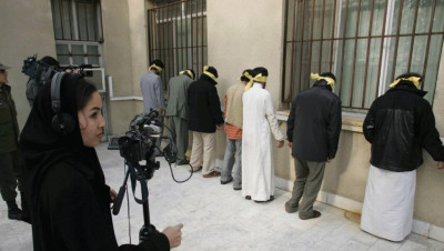 تزامنا مع محاكمة "حميد نوري".. طهران تحاكم مواطنين سويديين بتهم ملفقة