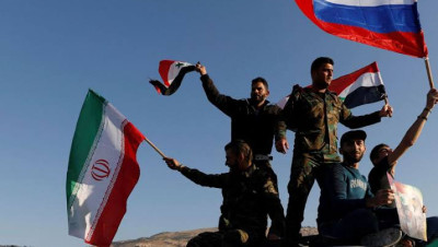 "يديعوت أحرنوت": القصف الإسرائيلي في سوريا يخدم روسيا ونظام الأسد وإسرائيل