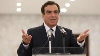 مجموعة "MBC" تعلق على منح "جورج قرداحي" مكافأة مالية ضخمة