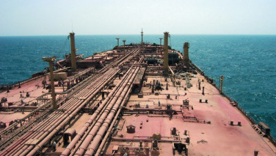 الحوثيون يكشفون عن اتفاق لتفريغ سفينة "صافر"