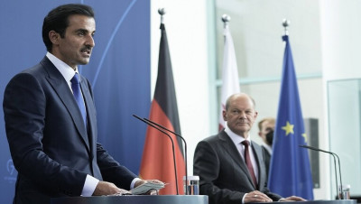 أمير قطر يبدي استعداد بلاده للتوسط بين الغرب وإيران