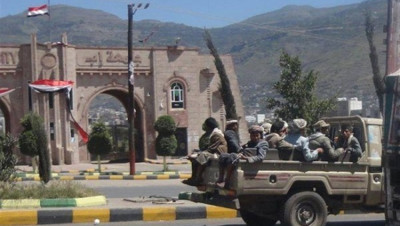 الحوثيون يختطفون ثلاثة ناشطين على خلفية منشوراتهم على مواقع التواصل