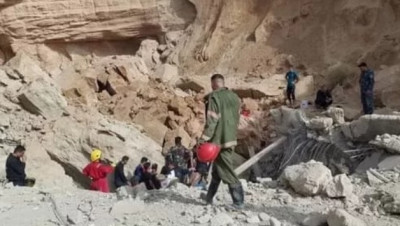 الكشف عن أسباب انهيار التلة الترابية على زوار مرقد شيعي في كربلاء