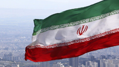 ايران تنفي صلتها بجماعات استهدفتها واشنطن شرق سوريا