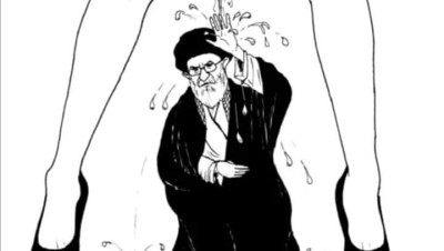 فتاة تتبول على "خامنئي".. كاريكاتير صحيفة فرنسية يغضب إيران