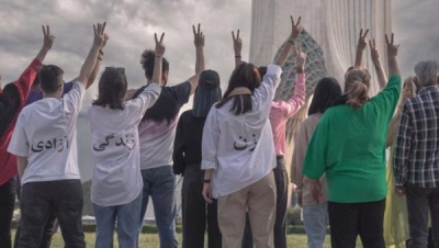 نشطاء إيرانيون: الخطوة الأولى لحل أزمات إيران هي النضال الوطني ضد النظام