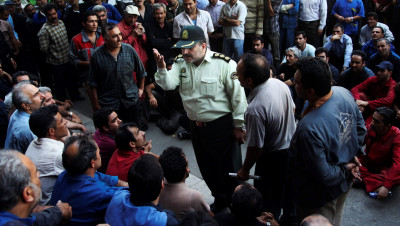 "العمل" تستعد لتدريب السوريين وتتجاهل البطالة في إيران