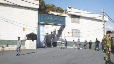 إيـران.. حريق ضخم يلتهم سجنا للمعتقلين السياسيين في طهران