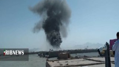 حريق ضخم يوقف الحركة التجارية بين إيران وأفغانستان (فيديو)