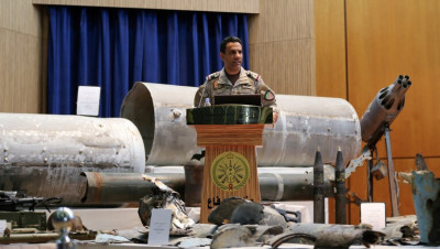 اليمن.. الحوثيون يهاجمون سفينة تشغلها شركة يونانية