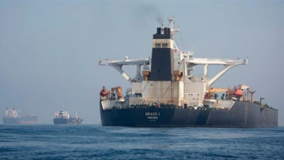 صحيفة إيرانية تدعو لاحتجاز ناقلة أمريكية إذا احتجزت "غريس1"