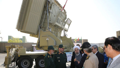 منظومة دفاع جوي.. رسالة تصعيد إيرانية للعالم