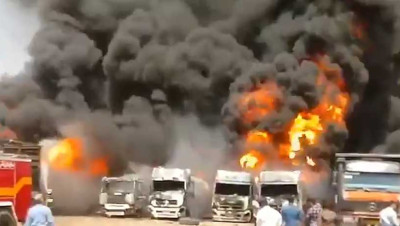 حريق ضخم يسبب هلعا في كرمانشاه الإيـرانية (فيديو)