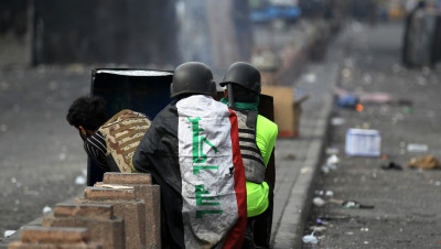 العراق.. مظاهرات ترفض مرشحي الأحزاب ومواجهات في بغداد