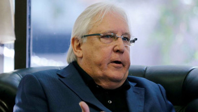 "غريفيث" يصل طهران لبحث الوضع في اليمن