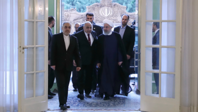 ما الرسائل التي حملها "عبد المهدي" إلى "روحاني"؟