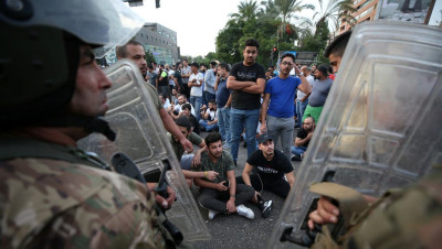 "ثورة 18 أكتوبر في لبنان" أزمات فجّرت الشارع.. تعرف إليها