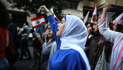 لبنان.. تكليف حسان دياب بتشكيل الحكومة ودعوات للتظاهر