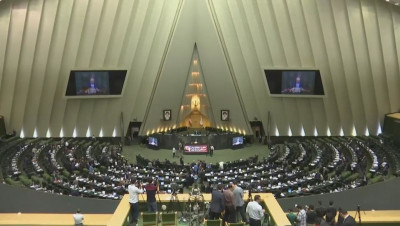 خـامنـئي يصف المشاركة بانتخابات بلاده بـ"الجـهـاد" والإيرانيون يقاطعونها