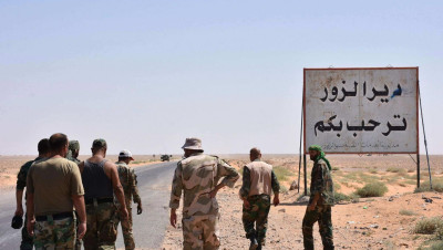 الميليشيات الإيرانية تستولي على منازل المدنيين في دير الزور